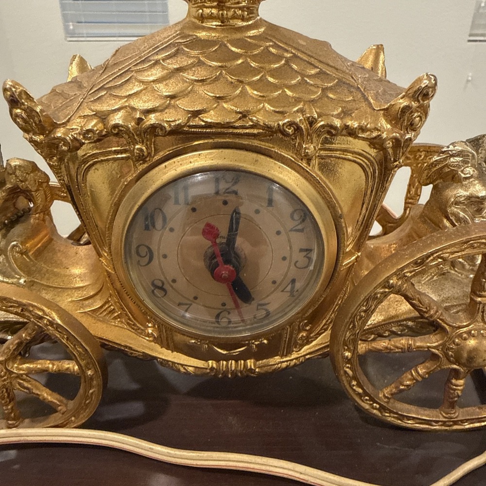 VINTAGE ELECTRIC UNITED CLOCK CORP FOUR HORSES CARRIAGE WORKS - Picture 13 of 13